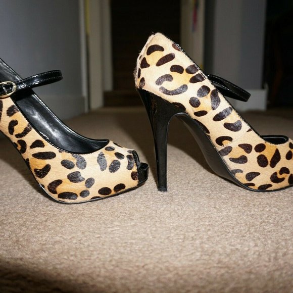 STEVE MADDEN Animal Print Suede Size 6.5 Peep Toe LAVEDA Heel Pump - Picture 5 of 7
